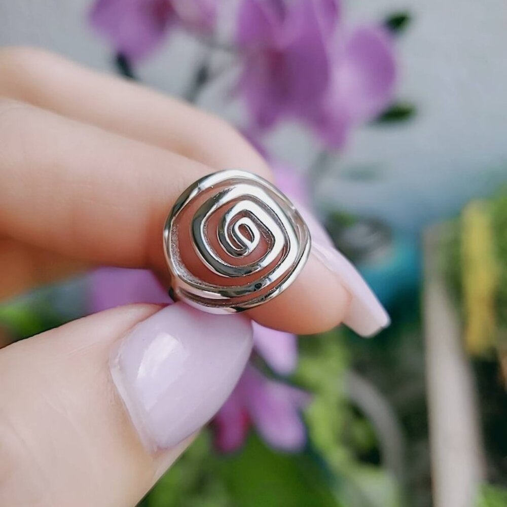 Sterling Silver Spiral Ring, Simple Minimalist Ring, Dainty Women Ring, Swirl